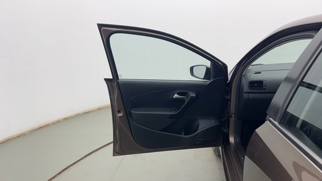 Second-hand 2019 Volkswagen Polo 1.0 MPI Comfortline for sale in Kolkata-38