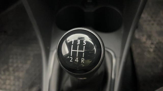 Second-hand 2019 Volkswagen Polo 1.0 MPI Comfortline for sale in Kolkata-12