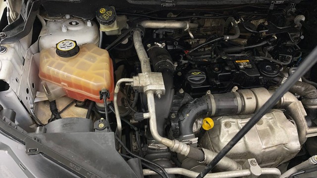 Second-hand 2014 Ford Ecosport 1.5 TDCi Trend BSIV for sale in Chennai-36