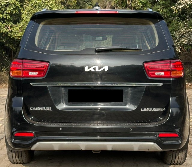 Second-hand 2021 Kia Carnival Limousine Plus for sale in New Delhi-2