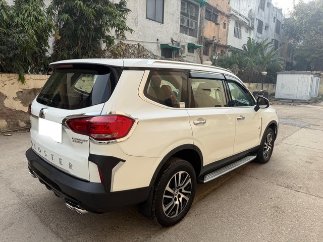 Second-hand 2022 MG Gloster Savvy 7-Str for sale in New Delhi-4