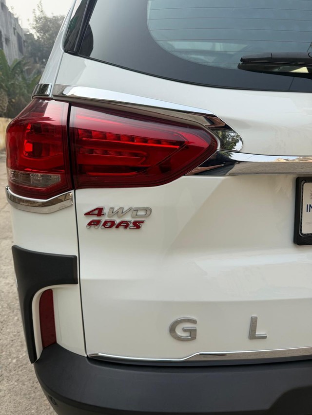 Second-hand 2022 MG Gloster Savvy 7-Str for sale in New Delhi-12