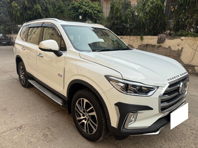 Second-hand 2022 MG Gloster Savvy 7-Str for sale in New Delhi-14