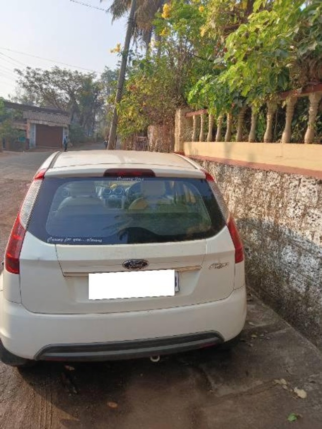 Second-hand 2011 Ford Figo Petrol ZXI for sale in Kumta-2