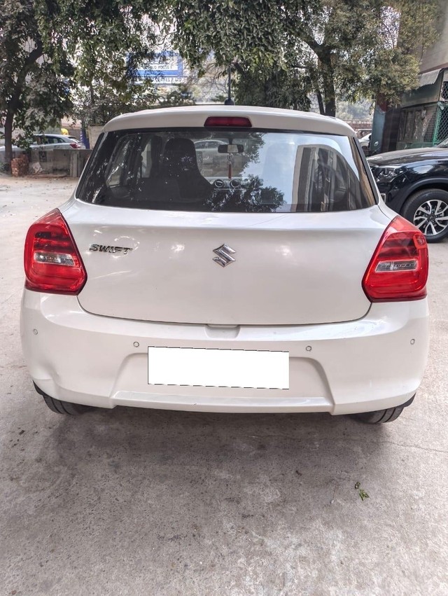 Second-hand 2020 Maruti Swift LXI for sale in New Delhi-2