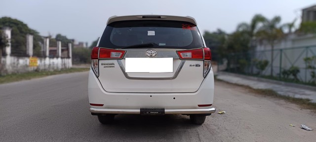 Second-hand 2018 Toyota Innova Crysta 2.4 G MT 8S BSIV for sale in Noida-2