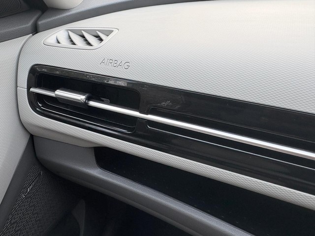 Second-hand 2025 Hyundai Creta SX Premium iVT for sale in Thane-19