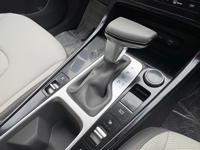 Second-hand 2025 Hyundai Creta SX Premium iVT for sale in Thane-21