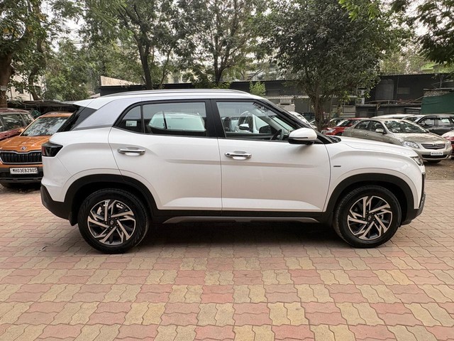 Second-hand 2025 Hyundai Creta SX Premium iVT for sale in Thane-12