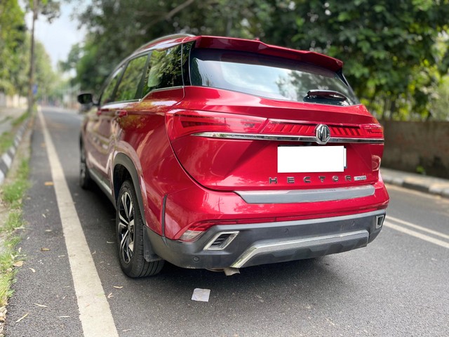 Second-hand 2024 MG Hector Plus Sharp Pro CVT 2023-2025 for sale in New Delhi-9