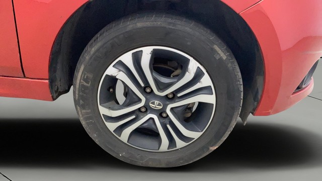 Second-hand 2019 Tata Tiago XZA for sale in Kochi-23