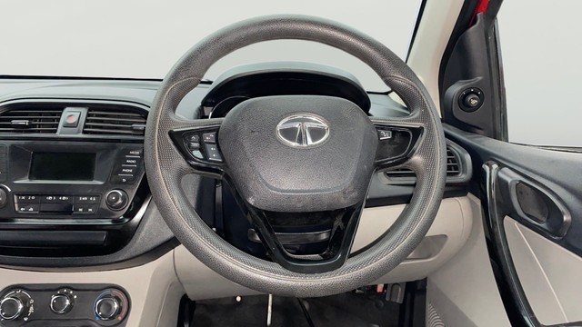 Second-hand 2019 Tata Tiago XZA for sale in Kochi-12