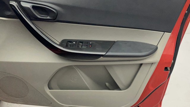 Second-hand 2019 Tata Tiago XZA for sale in Kochi-17