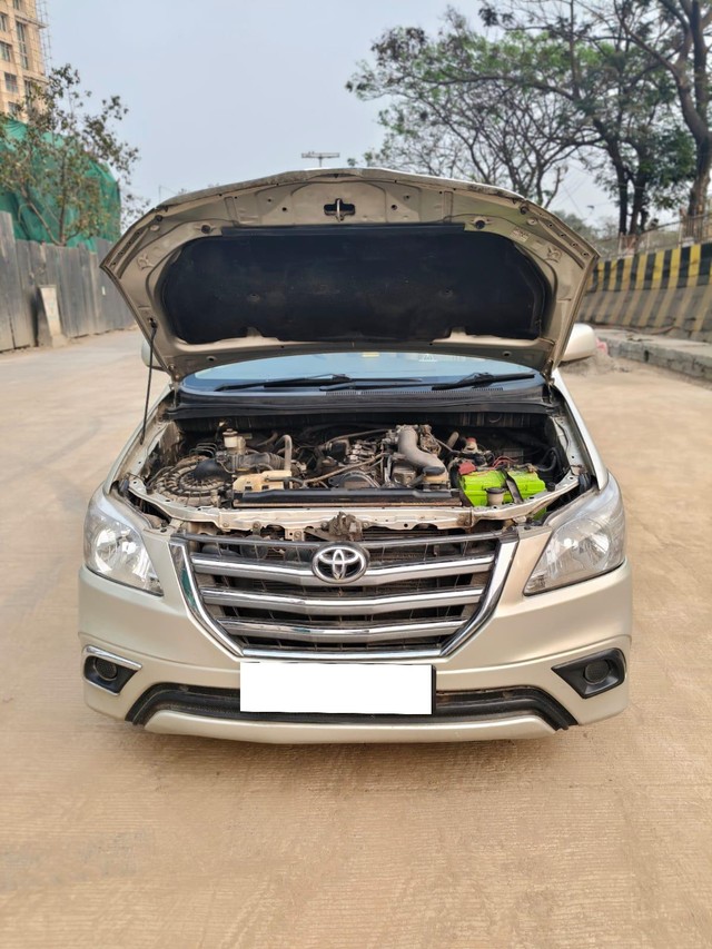 Second-hand 2014 Toyota Innova 2.5 G (Diesel) 8 Seater for sale in Mumbai-14