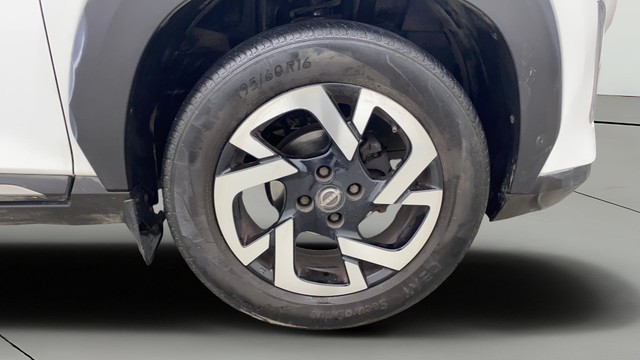 Second-hand 2022 Nissan Magnite Turbo CVT XV BSVI for sale in Chennai-24