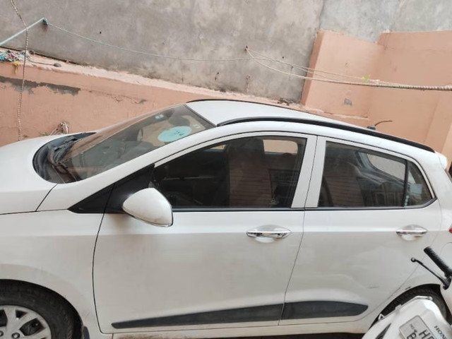 Hyundai Grand i10 CRDi Sportz Second-hand 2014 Hyundai Grand i10 CRDi Sportz for sale in Bhiwani-2