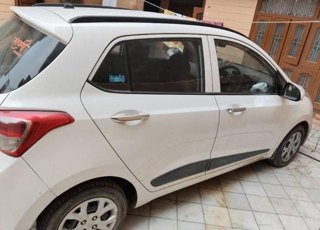 Hyundai Grand i10 CRDi Sportz Second-hand 2014 Hyundai Grand i10 CRDi Sportz for sale in Bhiwani-1