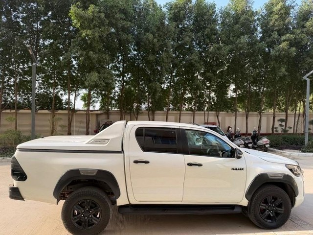 Second-hand 2024 Toyota Hilux STD for sale in Ghaziabad-4