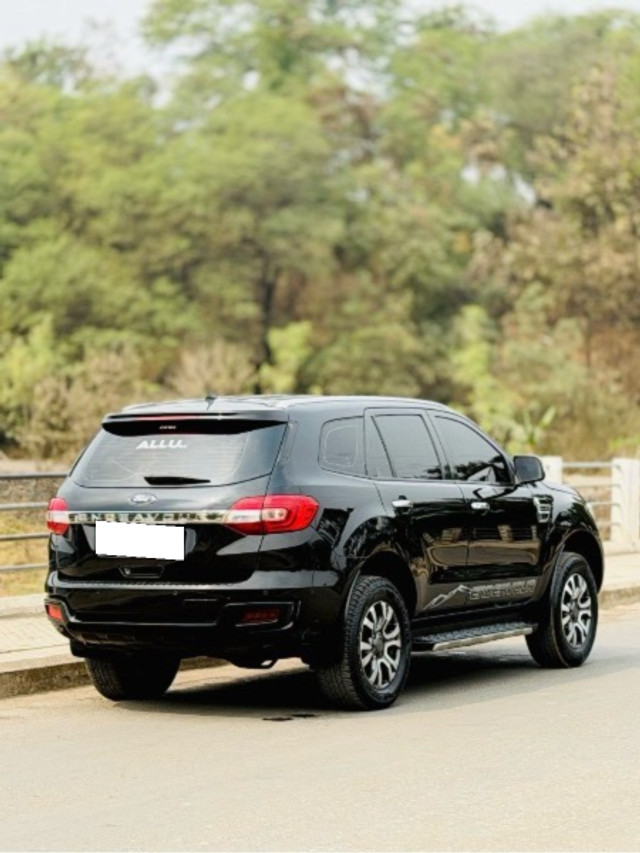 Second-hand 2020 Ford Endeavour Titanium 4X2 for sale in Nashik-6