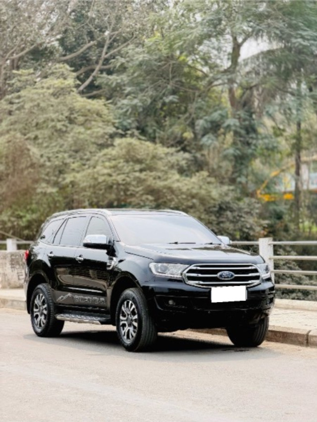 Second-hand 2020 Ford Endeavour Titanium 4X2 for sale in Nashik-5