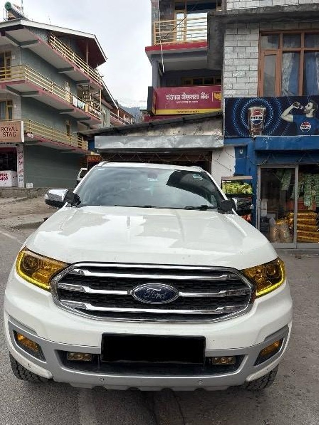 Second-hand 2021 Ford Endeavour Titanium Plus 4X2 AT for sale in Kanpur-0