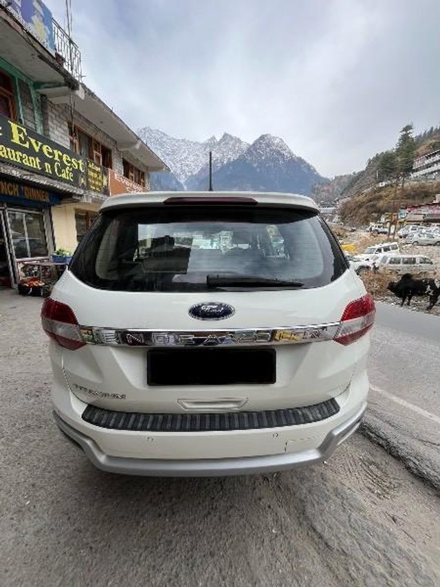 Second-hand 2021 Ford Endeavour Titanium Plus 4X2 AT for sale in Kanpur-2