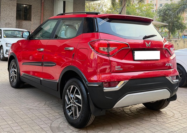 Mahindra XUV300 W8 Opt Diesel Second-hand 2023 Mahindra XUV300 W8 Opt Diesel for sale in Mumbai-8