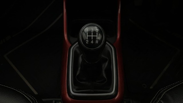 Second-hand 2017 Maruti Ignis 1.2 Alpha BSIV for sale in Bangalore-12