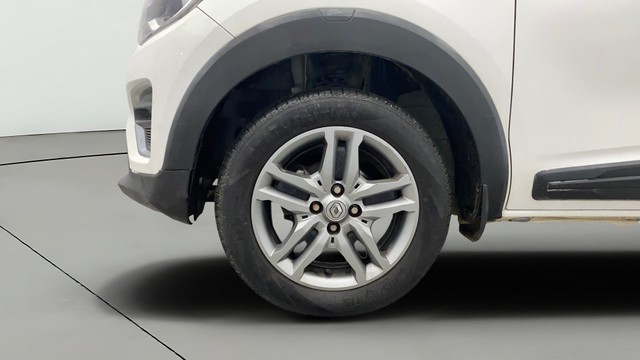 Second-hand 2022 Renault Triber RXZ BSVI for sale in Lucknow-26