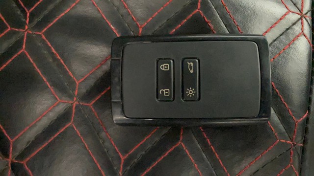 Second-hand 2022 Renault Triber RXZ BSVI for sale in Lucknow-21