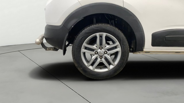 Second-hand 2022 Renault Triber RXZ BSVI for sale in Lucknow-25