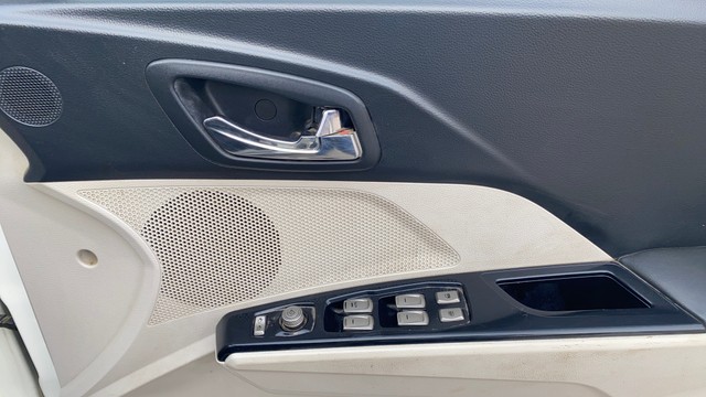 Second-hand 2020 Mahindra XUV300 W8 BSVI for sale in Patna-17