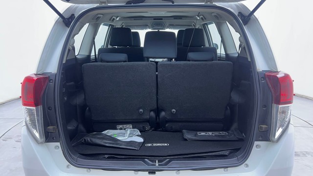 Second-hand 2022 Toyota Innova Crysta 2.7 VX 7 STR for sale in Hyderabad-9