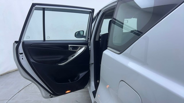 Second-hand 2022 Toyota Innova Crysta 2.7 VX 7 STR for sale in Hyderabad-37