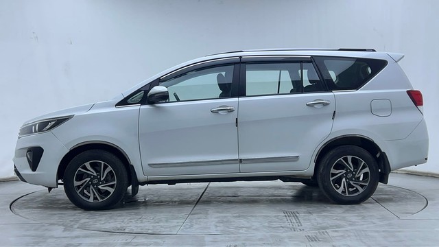 Second-hand 2022 Toyota Innova Crysta 2.7 VX 7 STR for sale in Hyderabad-6