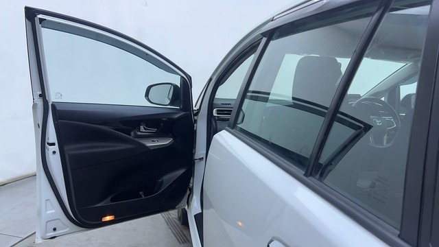 Second-hand 2022 Toyota Innova Crysta 2.7 VX 7 STR for sale in Hyderabad-32