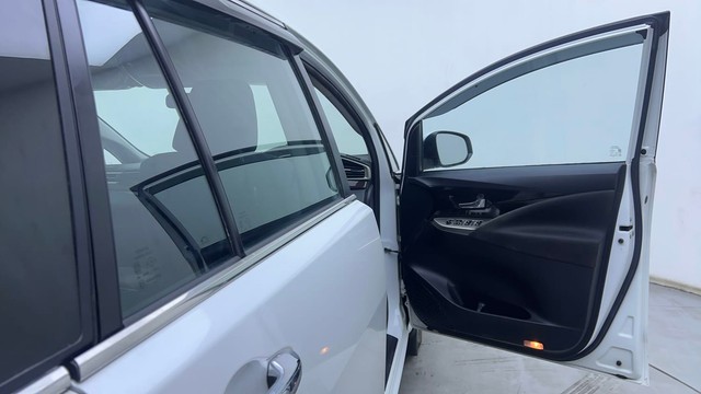 Second-hand 2022 Toyota Innova Crysta 2.7 VX 7 STR for sale in Hyderabad-16