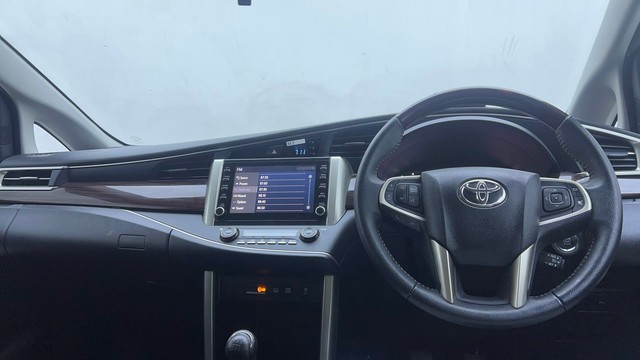 Second-hand 2022 Toyota Innova Crysta 2.7 VX 7 STR for sale in Hyderabad-11