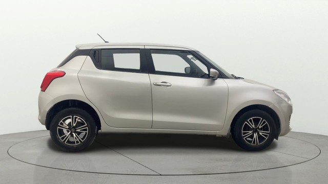 Second-hand 2018 Maruti Swift VXI AMT for sale in Gulbarga-1