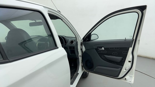 Second-hand 2015 Maruti Suzuki Alto 800 LXi for sale in Ahmedabad-16