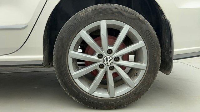 Second-hand 2021 Volkswagen Vento 1.0 TSI Highline Plus AT for sale in Ahmedabad-19