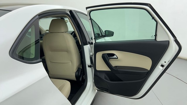 Second-hand 2021 Volkswagen Vento 1.0 TSI Highline Plus AT for sale in Ahmedabad-33