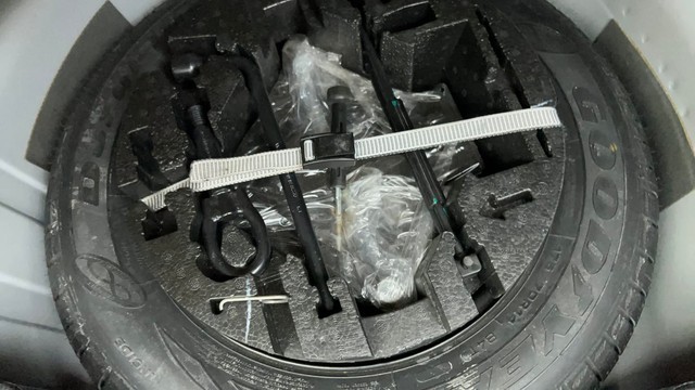 Second-hand 2021 Volkswagen Vento 1.0 TSI Highline Plus AT for sale in Ahmedabad-21