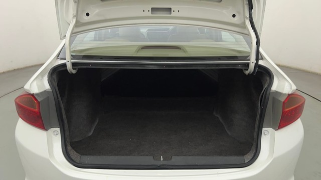 Second-hand 2015 Honda City VX MT for sale in Mumbai-9