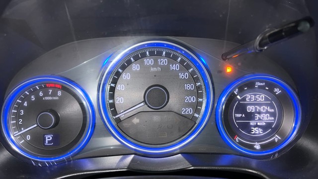 Second-hand 2015 Honda City VX MT for sale in Mumbai-13