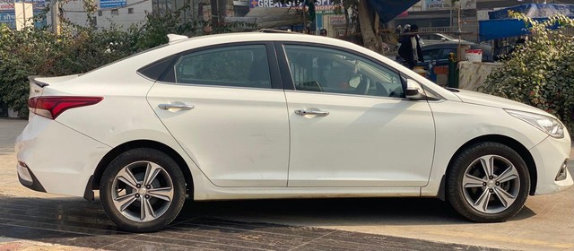 Second-hand 2019 Hyundai Verna CRDi 1.6 AT SX for sale in New Delhi-6