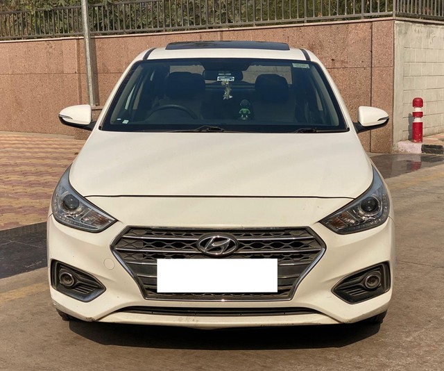 Second-hand 2019 Hyundai Verna CRDi 1.6 AT SX for sale in New Delhi-4