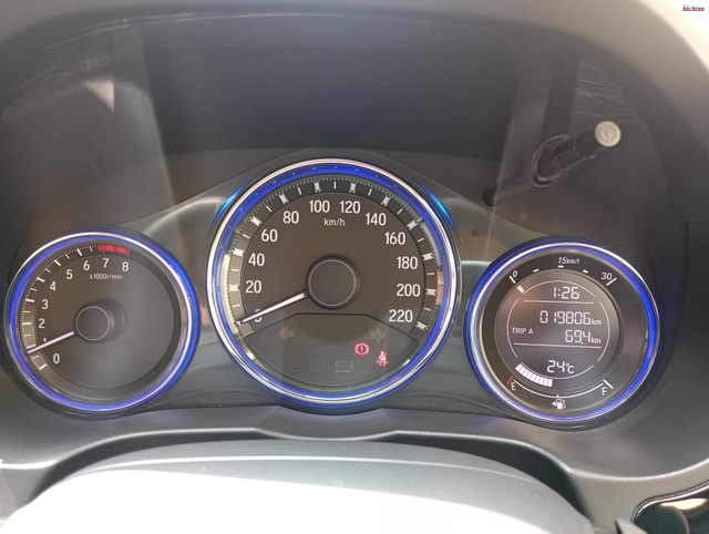 Second-hand 2017 Honda City V MT AVN for sale in Kochi-4