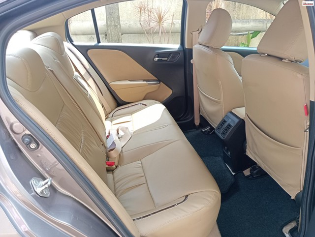 Second-hand 2017 Honda City V MT AVN for sale in Kochi-7