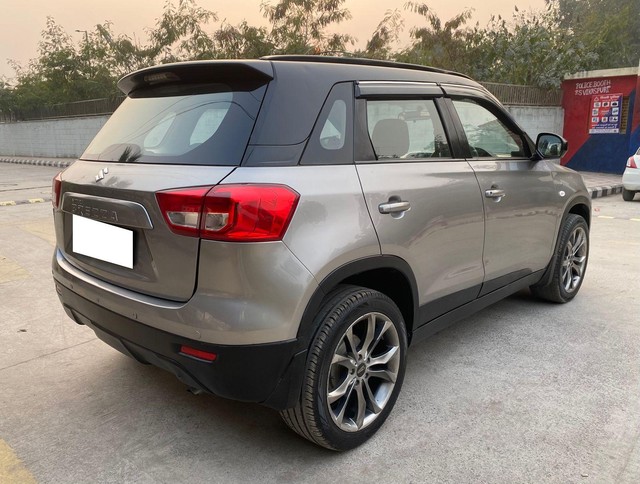 Second-hand 2018 Maruti Vitara Brezza VDi Option for sale in New Delhi-9